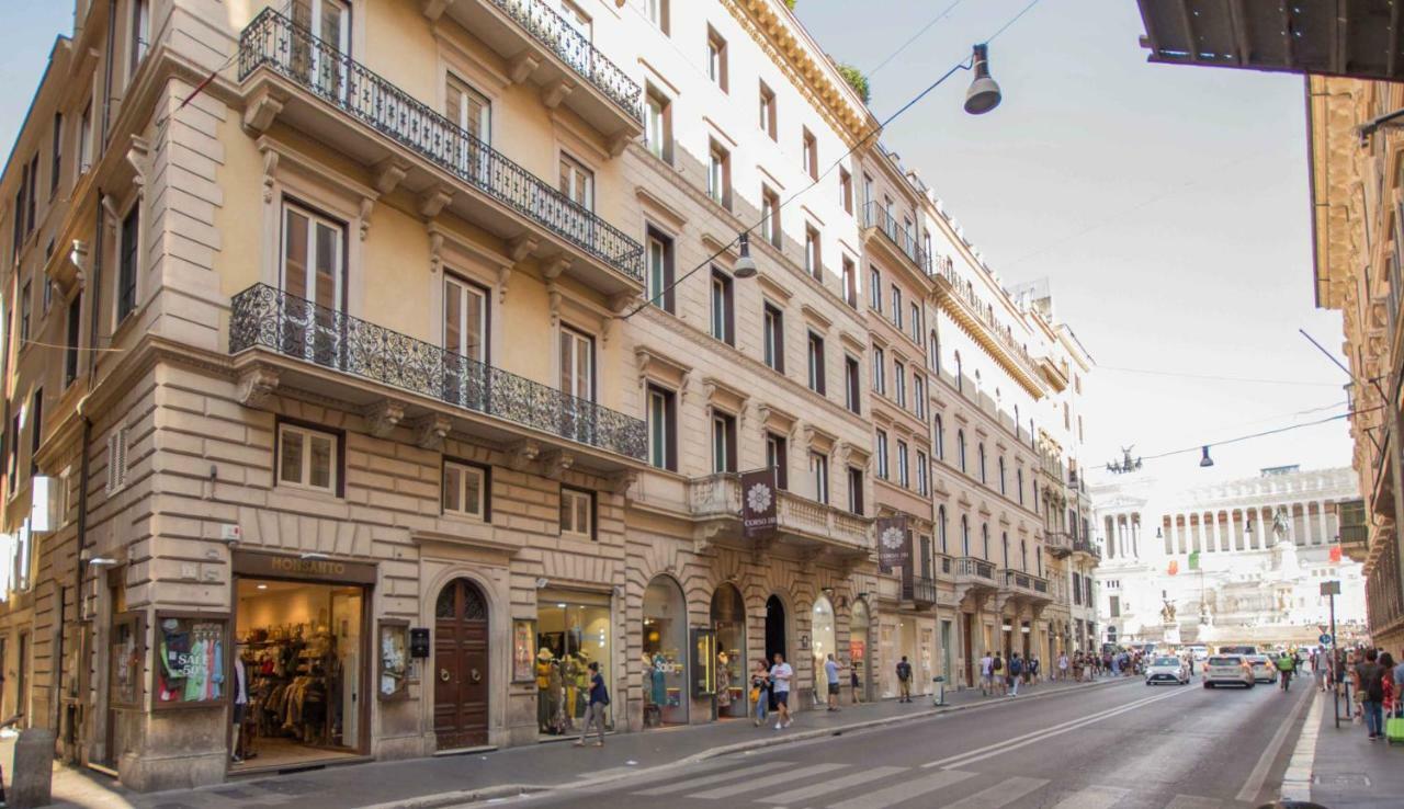 Via Del Corso Apartment Rom